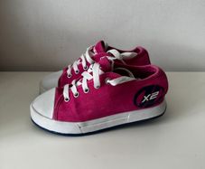 Girls heelys