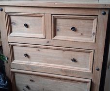 Chest of drawers