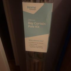 bay window curtain pole