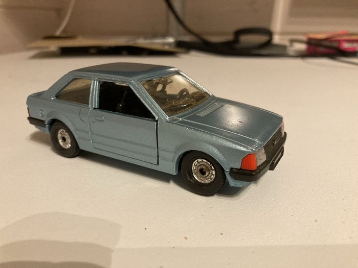 Corgi Ford Escort