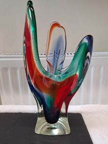 Japanese Iwatsu Hineri vase