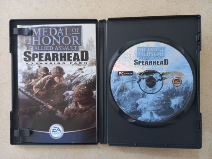PC CD-ROM War Game Selection - Medal of Honor, Ghost Recon, Rogue Spear