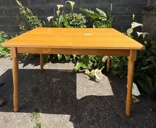 Extendable Dining Table