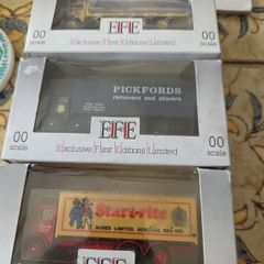 3 x 00 Scale Model Trucks