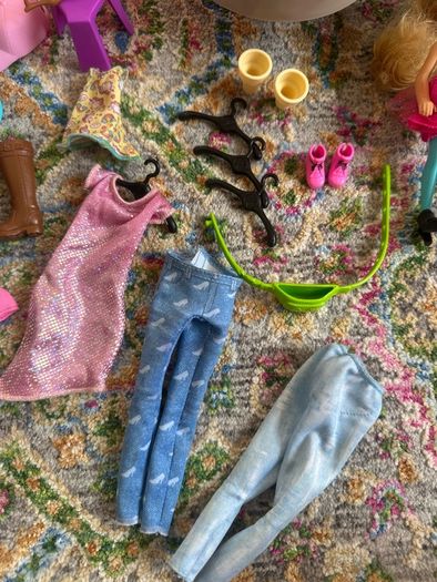 Barbie Campervan/Slide/Pool/Dolls/Accessories