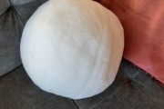 2026 Snowball cushion BNWT