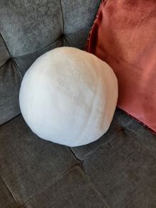 2026 Snowball cushion BNWT