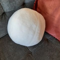 2026 Snowball cushion BNWT
