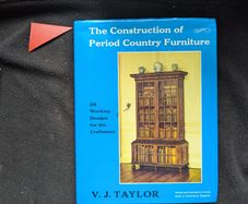 B00K_Construction of Period Country Furniture
