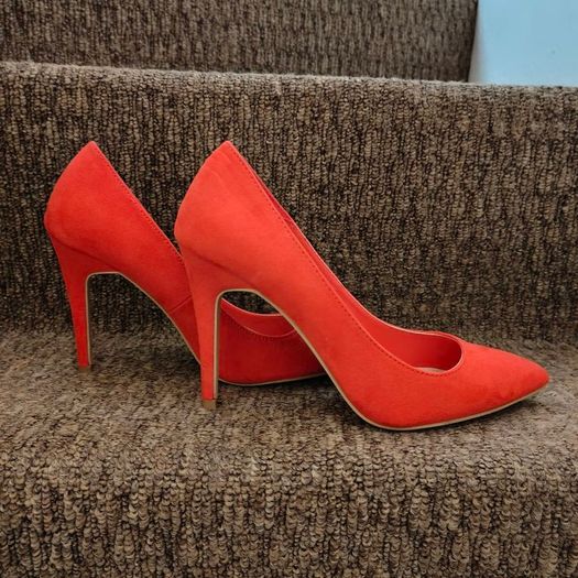 Coral high heels, size 6