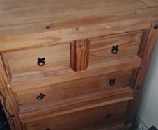 chest of drawers