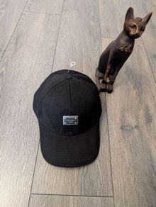 DG luxury cap