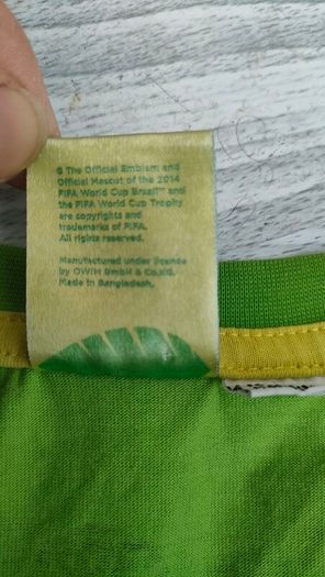 Official FIFA 2014 Brasil World Cup T-shirt  Size medium  Perfect condition  Print front and Back