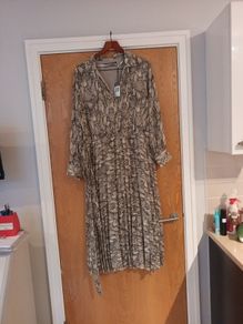 Primark  Dress.   S.20.  B.N.W.T.