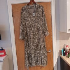 Primark  Dress.   S.20.  B.N.W.T.