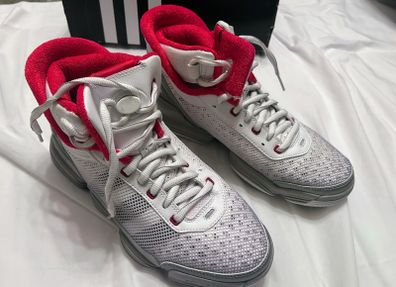 Adidas TS Heat Check