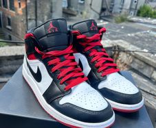 Air Jordan 1 Mid UK 10