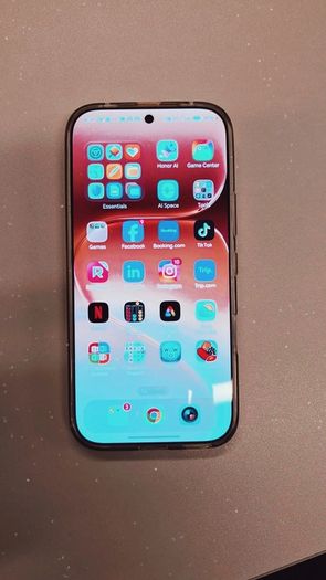 HONOR 600 (5G) - 256GB / 8GB RAM - Orange - Only 1 Month Old - Mint Condition - SIM Free