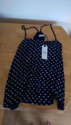 ONLY brand new stappy top