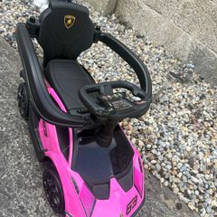 Kids push car