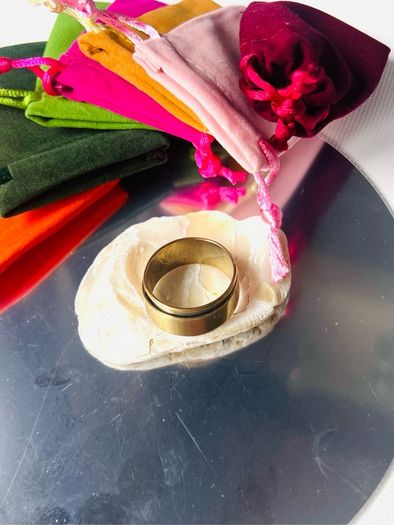 Perl line ring