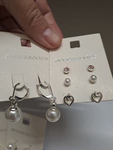 Bundle of 14 Pairs of Earrings