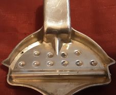 lemon slice squeezer