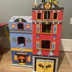 KidKraft Everyday Heroes wooden play set Police and Fire Station Excellent Condition