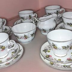 Royal Tara 20 pieces teaset