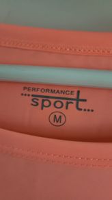 DUNNES sports top unisex - Sz M (Fit 12-14UK)