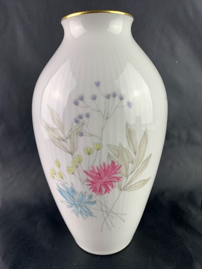 Vintage porcelain Thomas vase