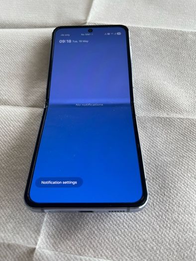 Samsung galaxy flip 4