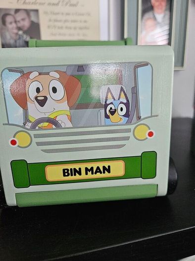 Bluey garbage truck