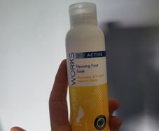 AVON Foot Works Active Reviving Foot Soak - 100ml