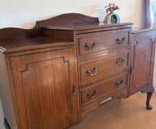 Chest of drawers
