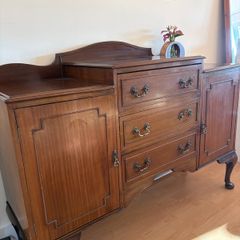 Chest of drawers