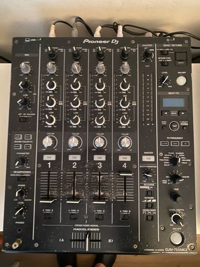 CDJ 2000 nexus X2 & DJM750 mk2