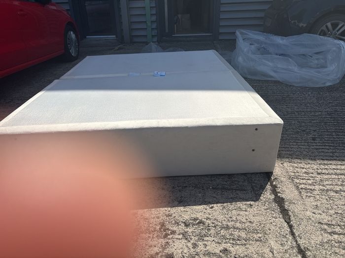 5ft base with 4 drawers