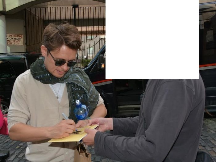 TAKE THAT autograph (with EXACT photo proof)