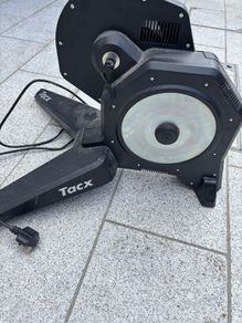 Tacx Flux Smart Cycle Trainer