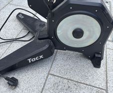 Tacx Flux Smart Cycle Trainer