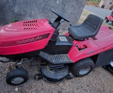 2 Catlegarden twincut Riding lawnmowers