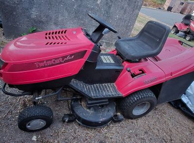 2 Catlegarden twincut Riding lawnmowers