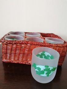 Glasses with display basket