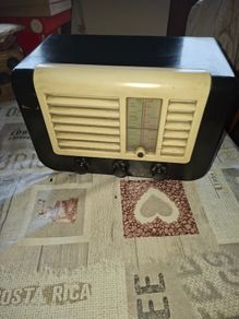 Antique Bakelite Radios, PRICE IS FOR 1 ONLY. Postage Available or Collection