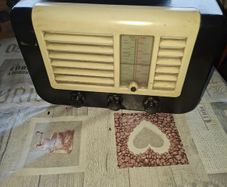 Antique Bakelite Radios, PRICE IS FOR 1 ONLY. Postage Available or Collection