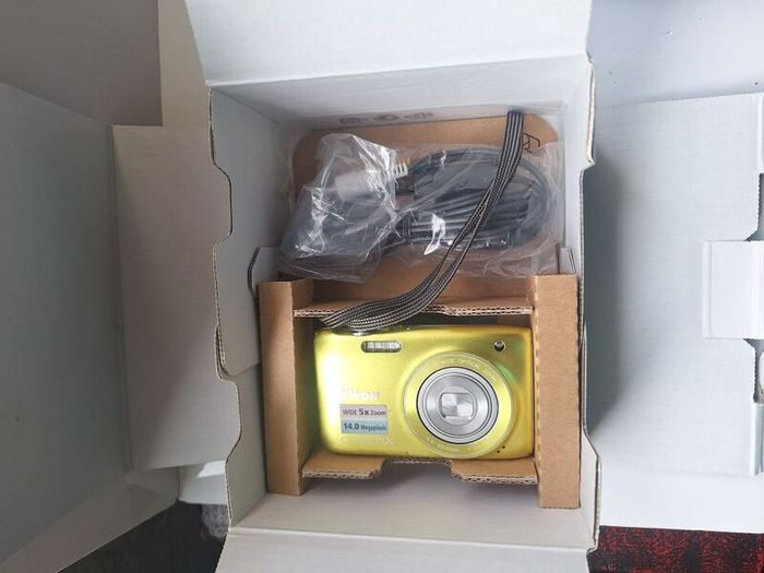 Nikon Coolpix S3100 14 mp digital camera