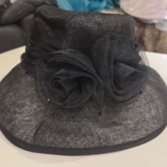 Elegant occasion hat