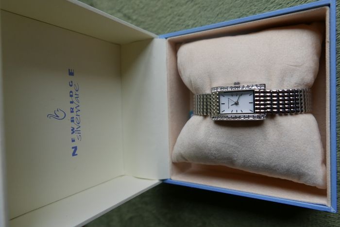 Newbridge Silverware Ladies Bracelet Watch never used in Original Box