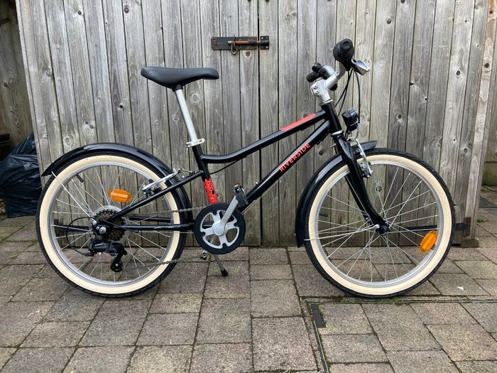 B'Twin / Decathlon Riverside 500 Kids' 20" Hybrid Bike.
